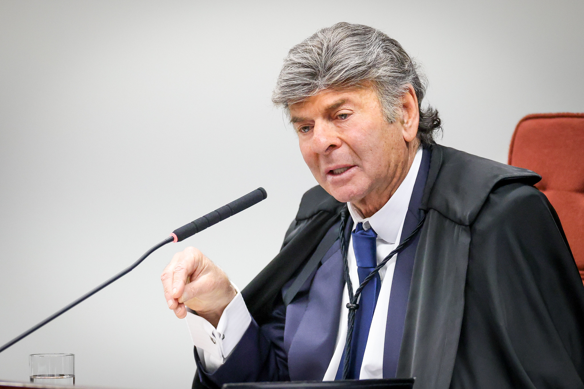 Fux mantém validade da delação de Cid e concorda com cerceamento: “tsunami de dados”