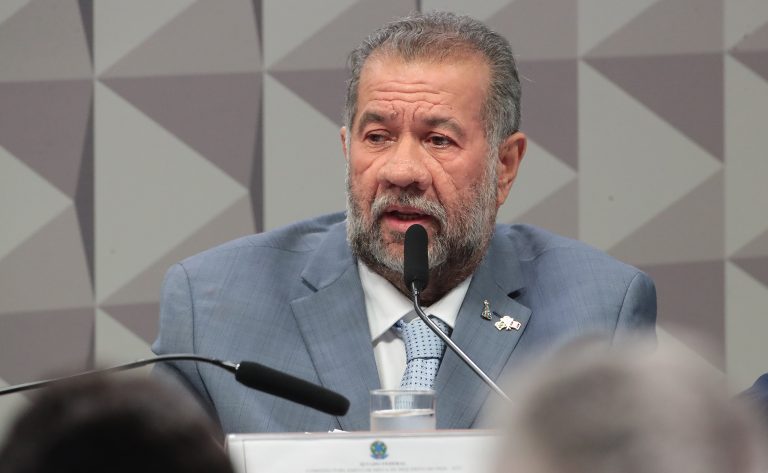 Lupi nega omissão em fraudes no INSS e afirma que só entendeu gravidade após ação da PF