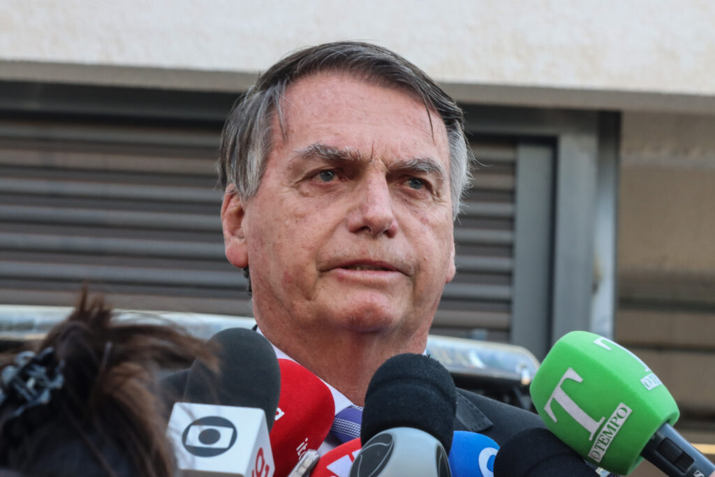 TRF4 condena ex-presidente Bolsonaro a pagar R$ 1 milhão por comentários racistas