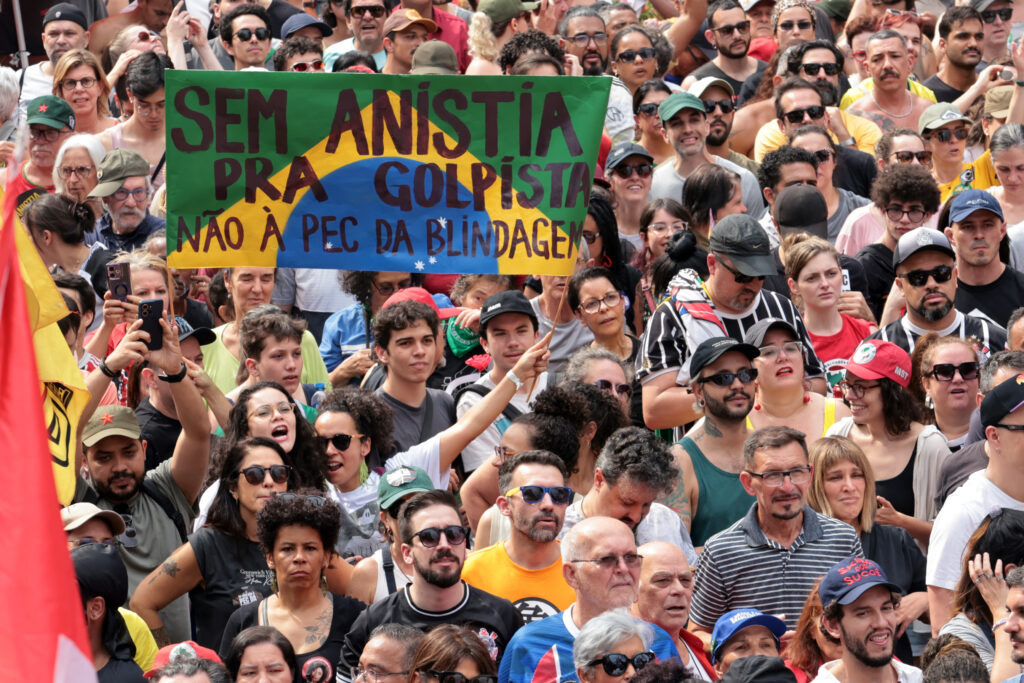 As ruas dão, mas também tiram o poder quando se cansam