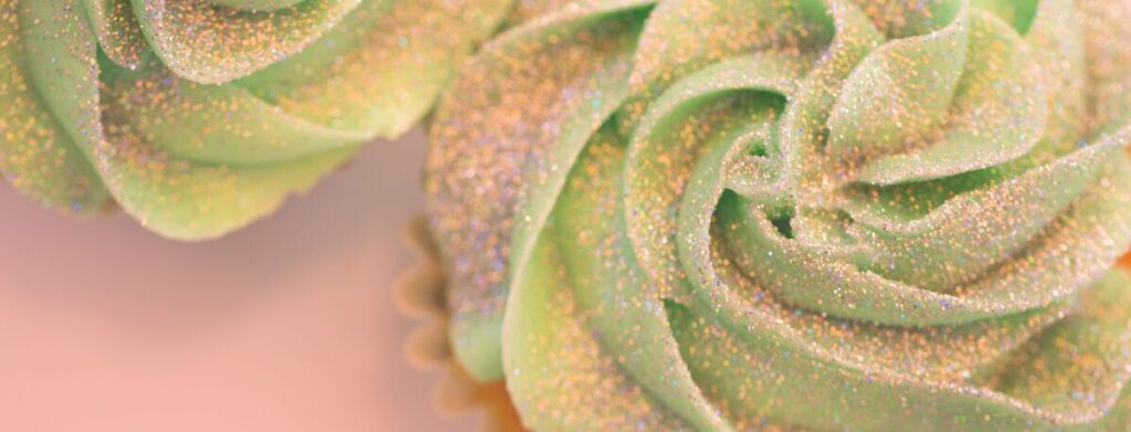 Cuidado: glitter de confeitaria pode conter plástico