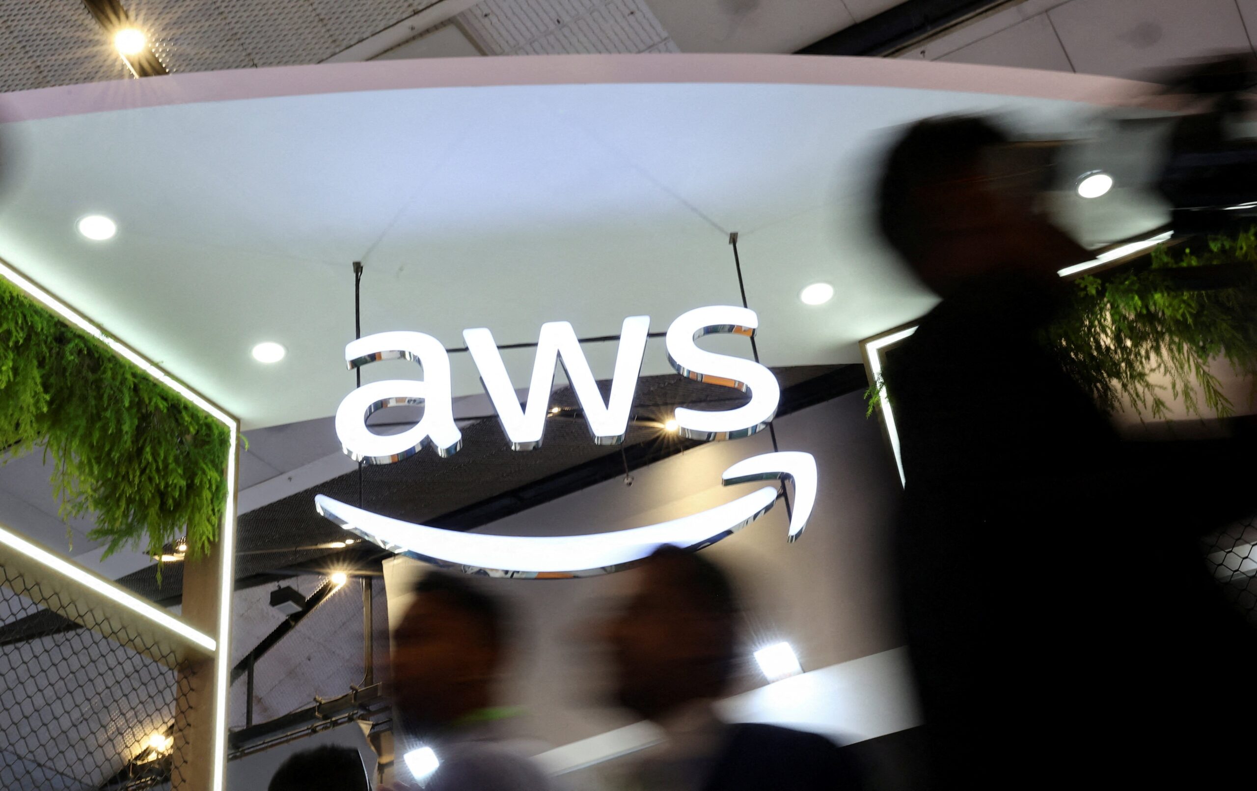 Pane na AWS derruba serviços globais como Zoom, Duolingo e Snapchat