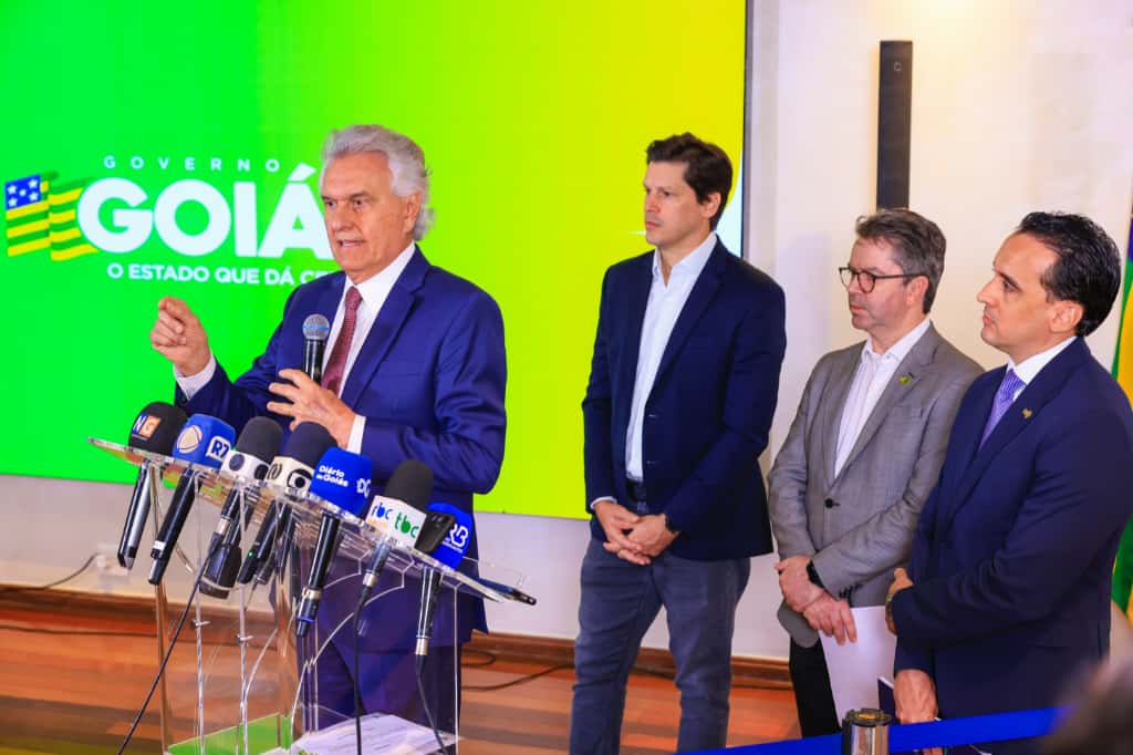 Caiado aciona STF e cobra da União R$ 1,2 bilhão em repasses para saúde de Goiás