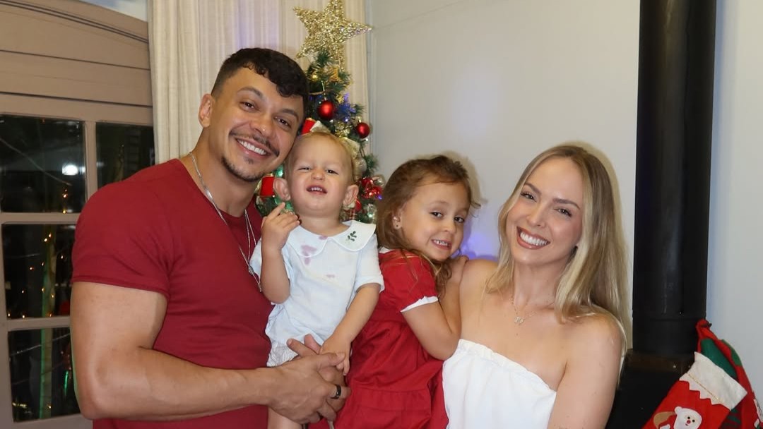 Júlio Cocielo e Tata Estaniecki anunciam fim do casamento após sete anos de união