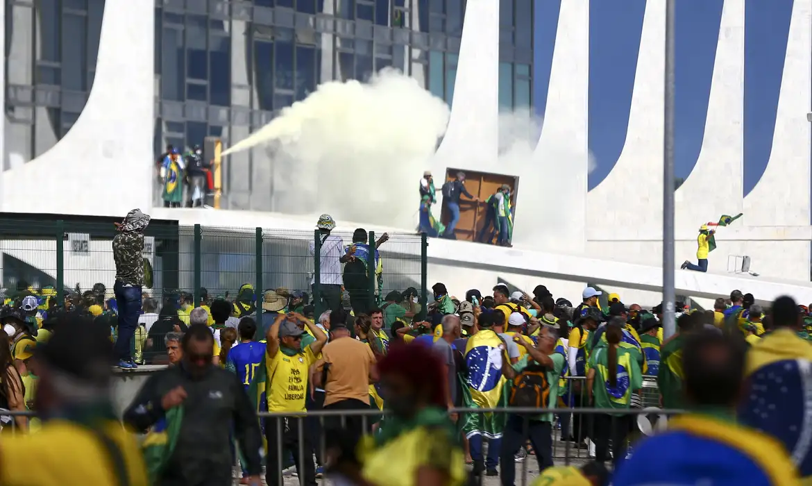 Pesquisa Genial/Quaest: 47% rejeitam anistia a golpistas e 52% consideram penas justas