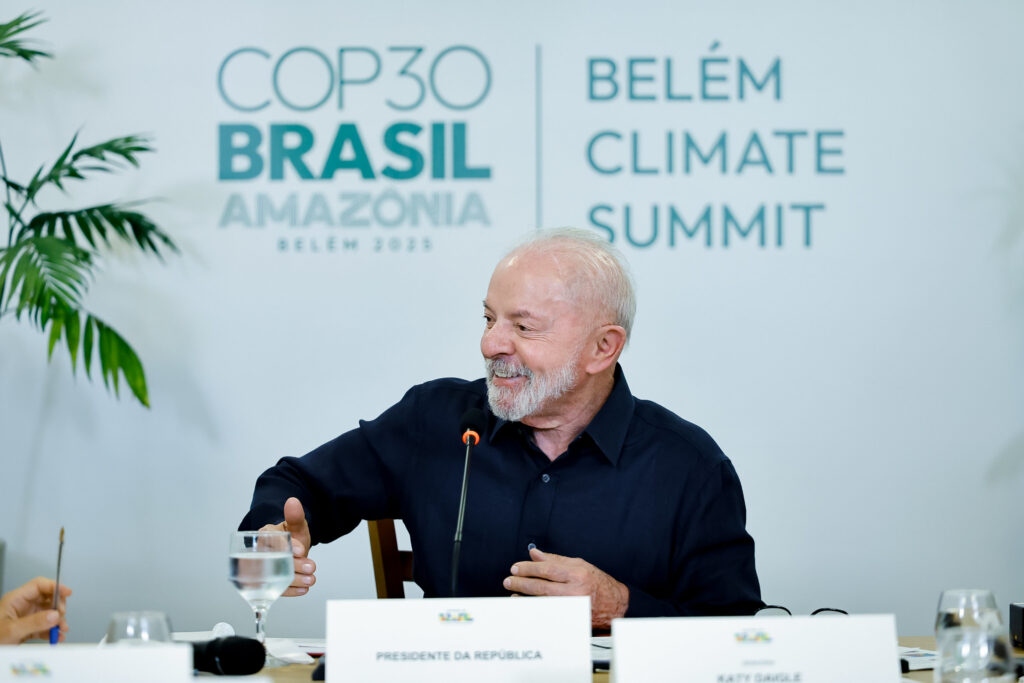 Em Belém, Lula pede ação urgente contra crise climática