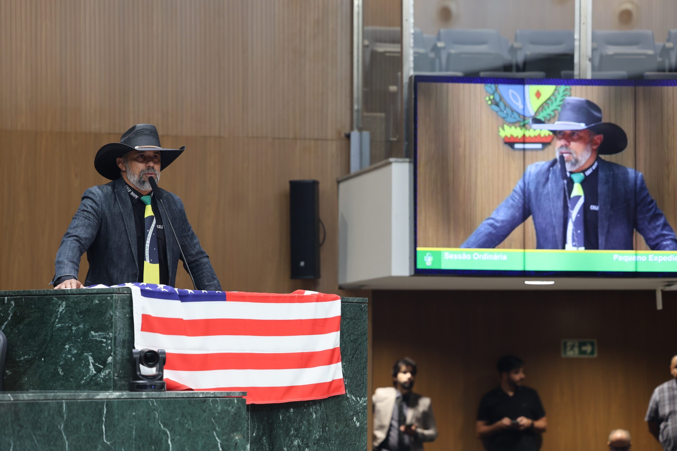 Deputado chama exposição sobre religiões africanas na Alego de “adoração ao demônio”