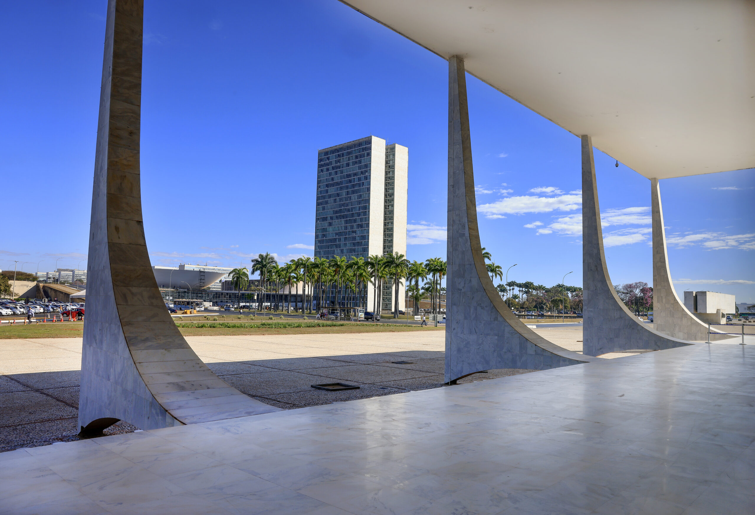 Supremo reconhece omissão do Congresso na criação do Imposto sobre Grandes Fortunas