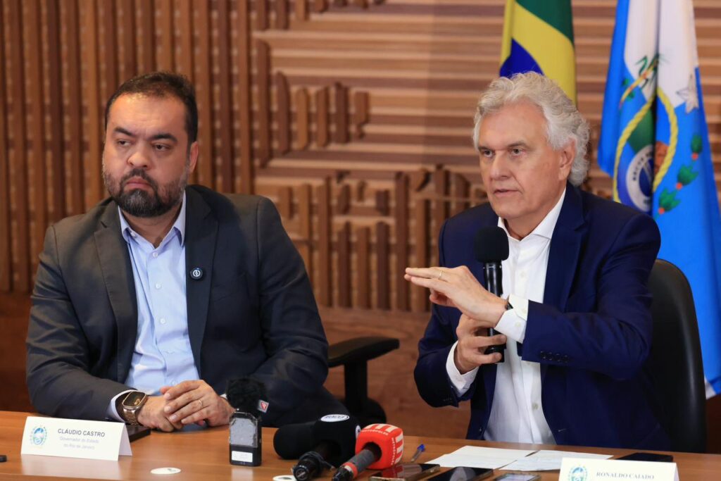 Caiado é destaque em apoio a operação no RJ