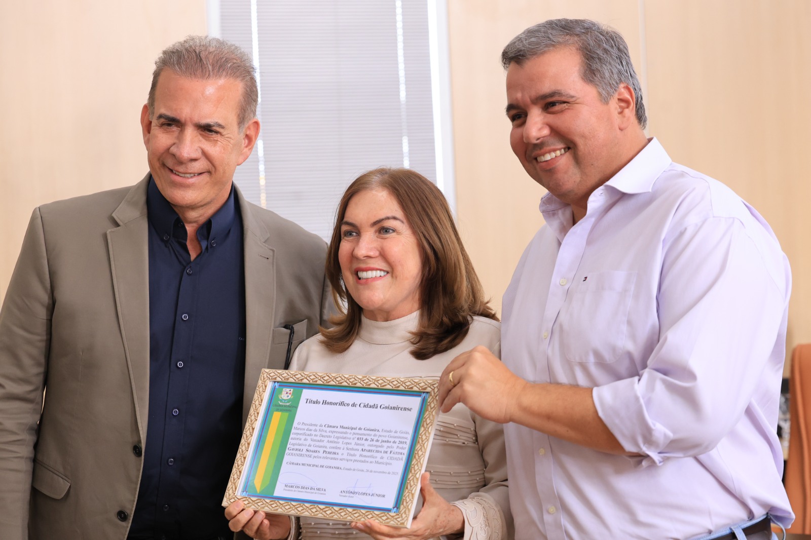 Câmara de Goianira concede Título de Cidadã Goianirense a Fátima Gavioli