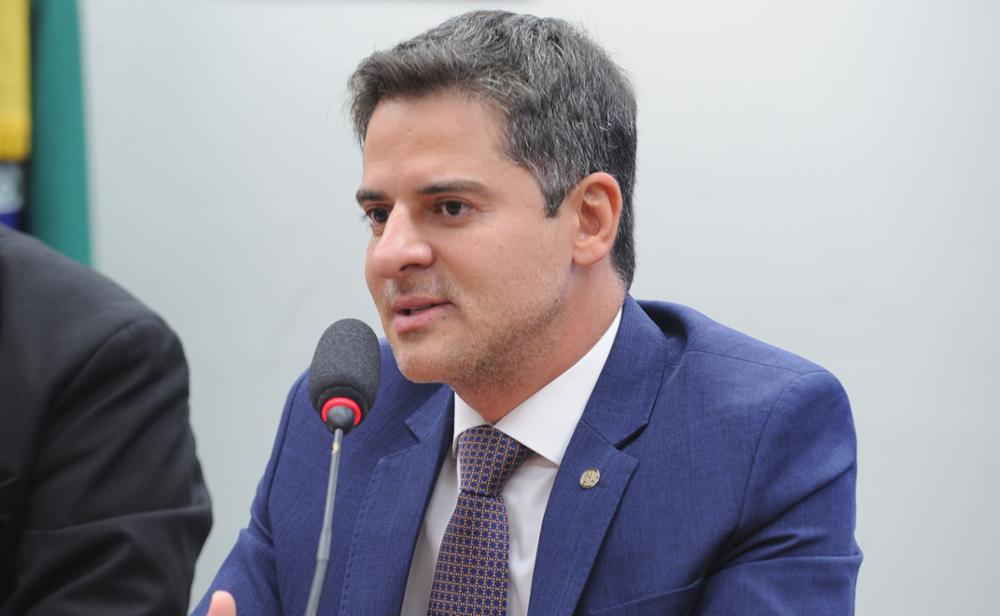Deputado Ismael Alexandrino entra para lista dos 100 Mais Influentes da Saúde em 2025