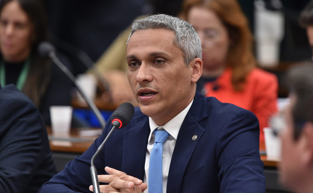 STJ condena Grupo Globo a indenizar Gustavo Gayer em R$ 80 mil por reportagens