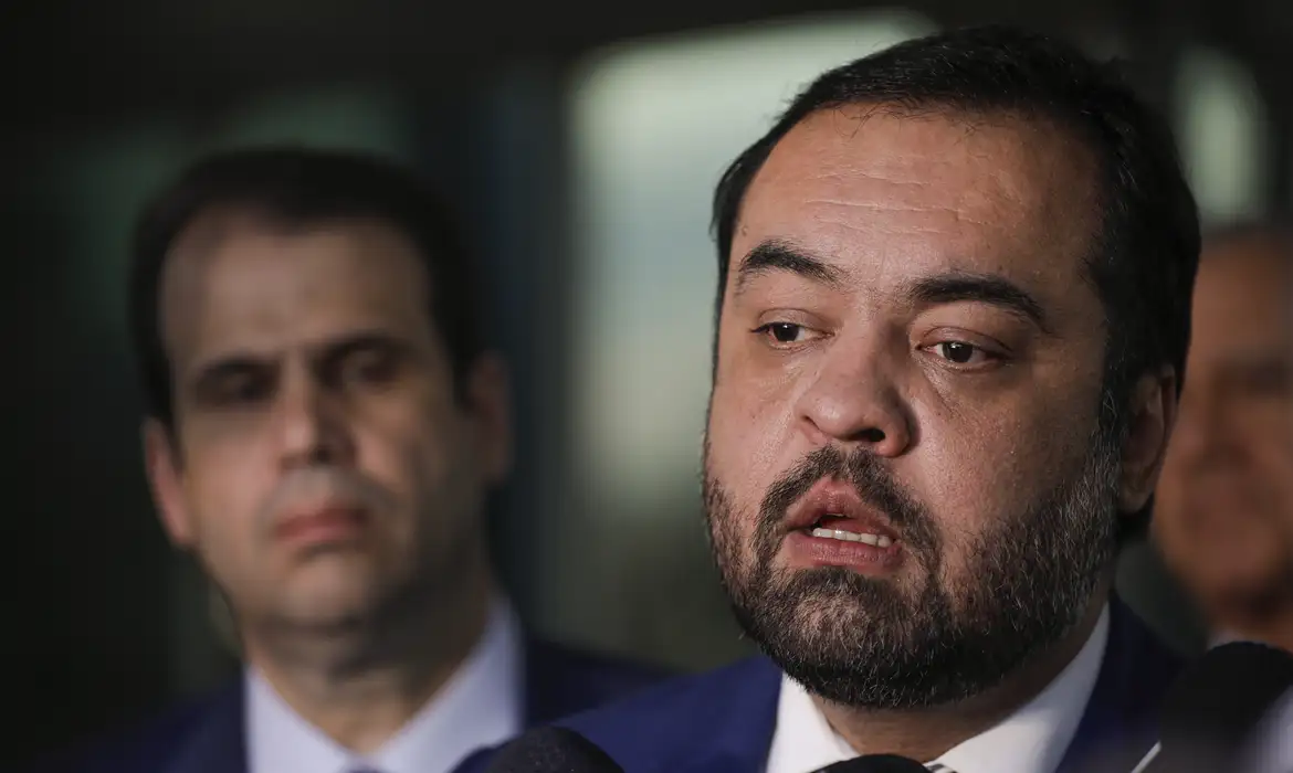 Ministra do TSE vota pela cassação de Cláudio Castro e pede novas eleições no Rio