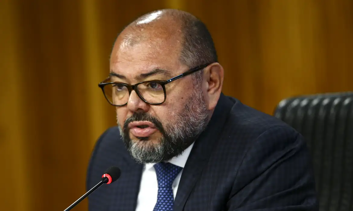 Relatório da PF aponta ex-ministro de Bolsonaro como articulador de esquema no INSS