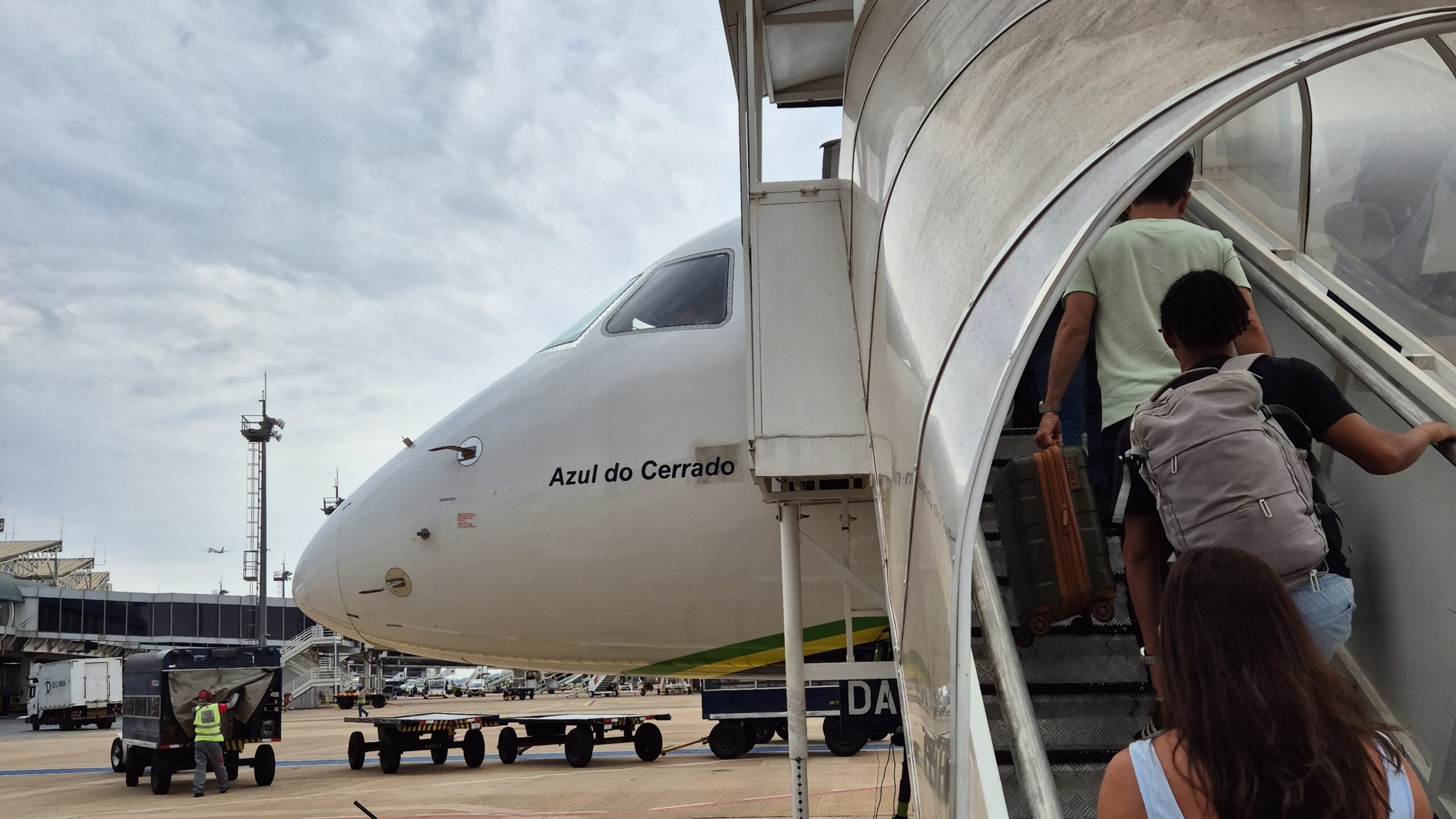 Qual é o melhor horário para viajar de avião?