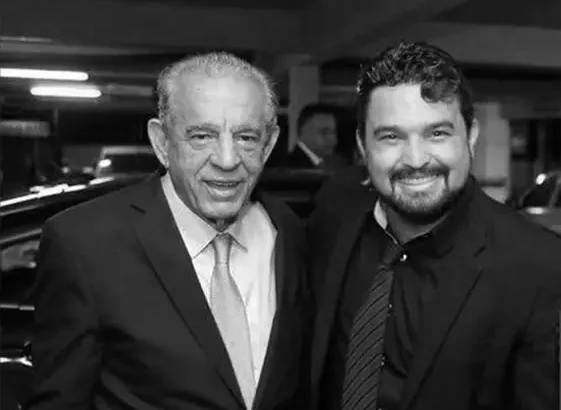 Exposição reúne imagens inéditas dos últimos dias de Iris Rezende como prefeito