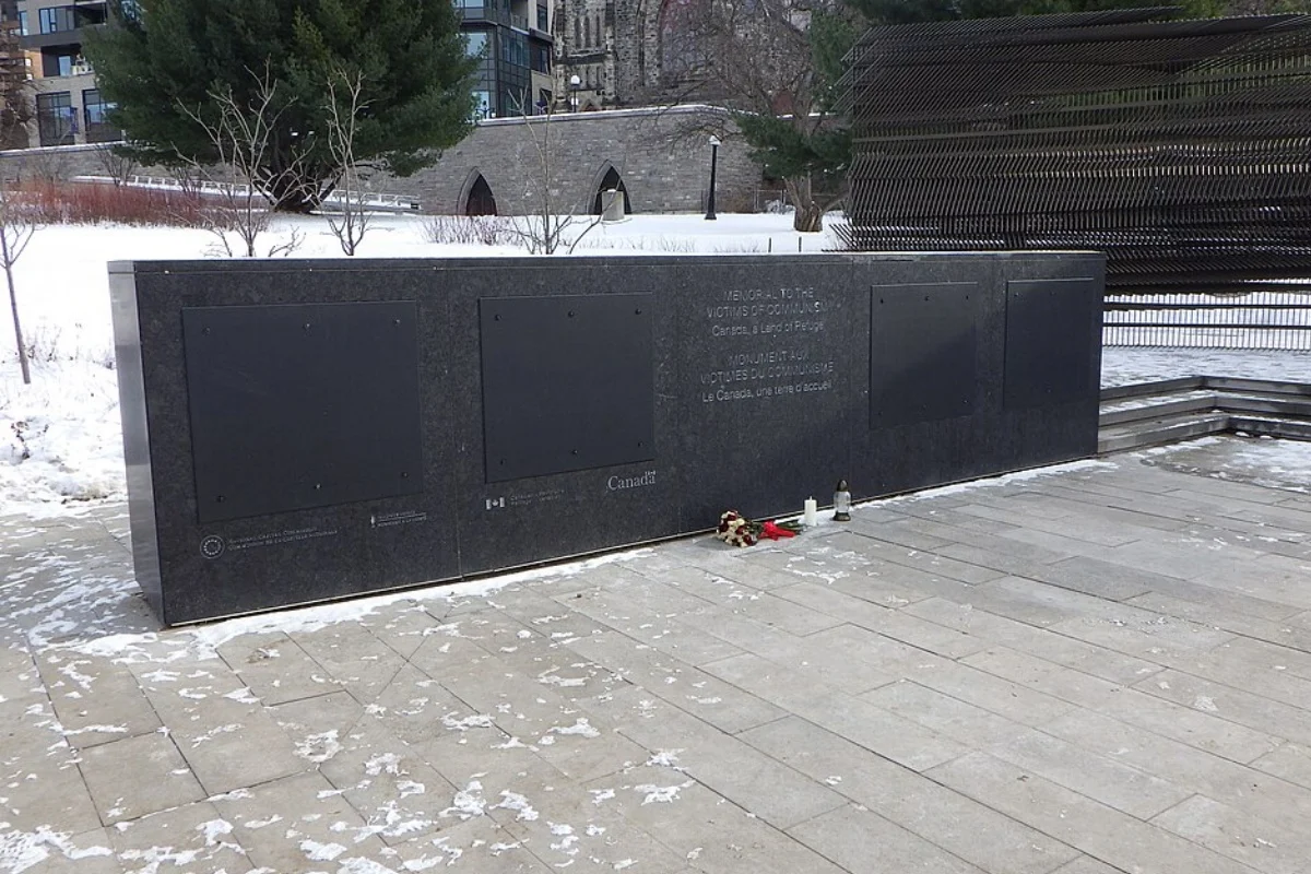 Memorial às Vítimas do Comunismo no Canadá muda após polêmica com nazistas