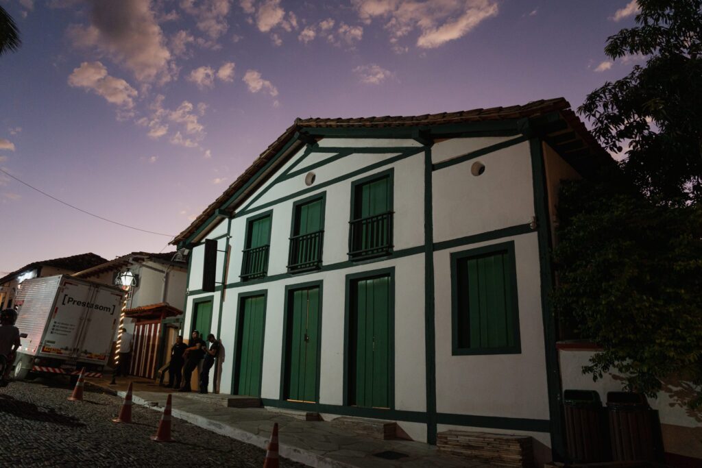 Theatro Sebastião Pompeu anuncia mês inteiro de atrações gratuitas em Pirenópolis