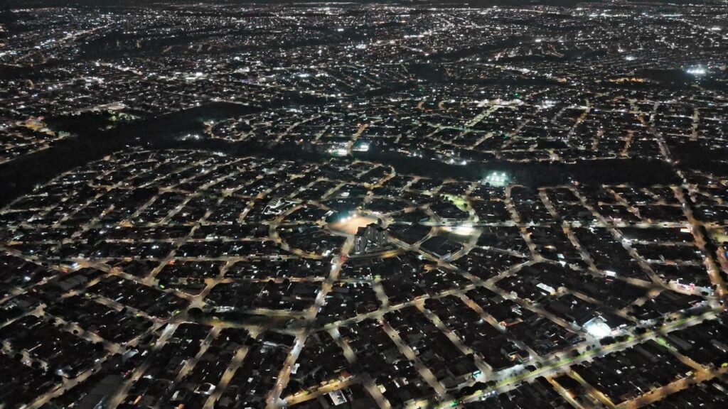 Aparecida conclui troca de 100% da iluminação pública por LED