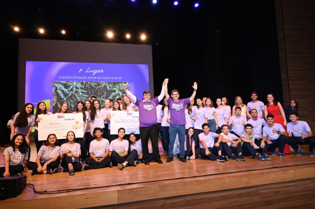 Programa mobiliza 38 mil alunos e revela os melhores projetos estudantis do ano em Goiás