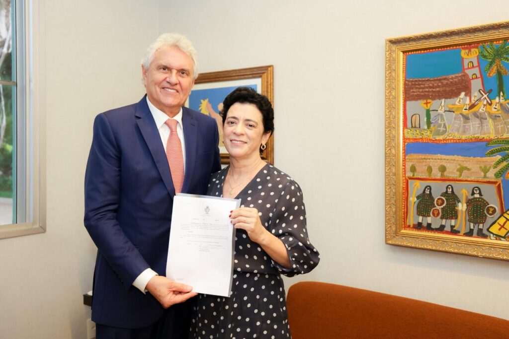 Caiado nomeia Laura Bueno como nova desembargadora do TJGO pelo 5º Constitucional