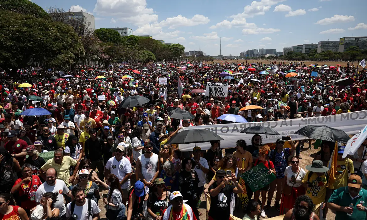 Movimentos sociais convocam protestos no domingo contra o PL da Dosimetria