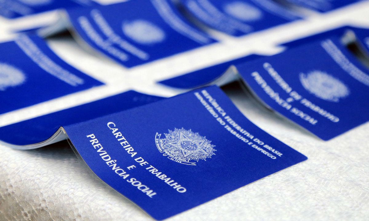 IBGE: taxa de desemprego atinge menor nível da história