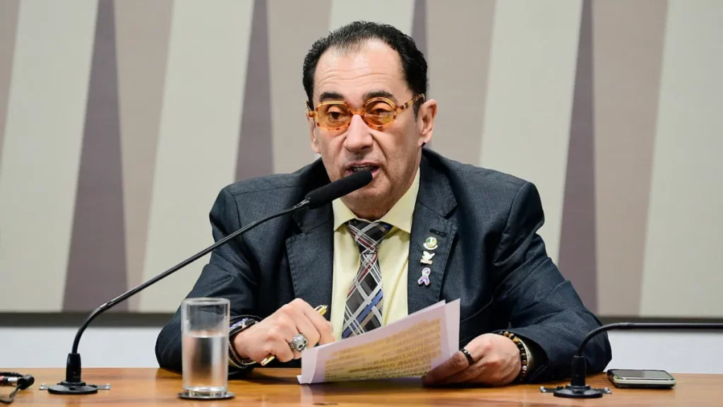 Jorge Kajuru é diagnosticado com mal de Parkinson