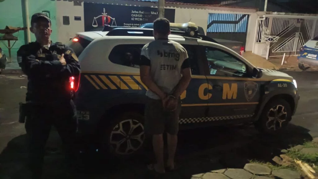 Homem é conduzido à delegacia após denúncias de importunação sexual em Aparecida