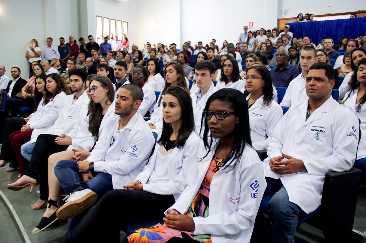 Medicina da UEG lidera desempenho em Goiás no Enamed