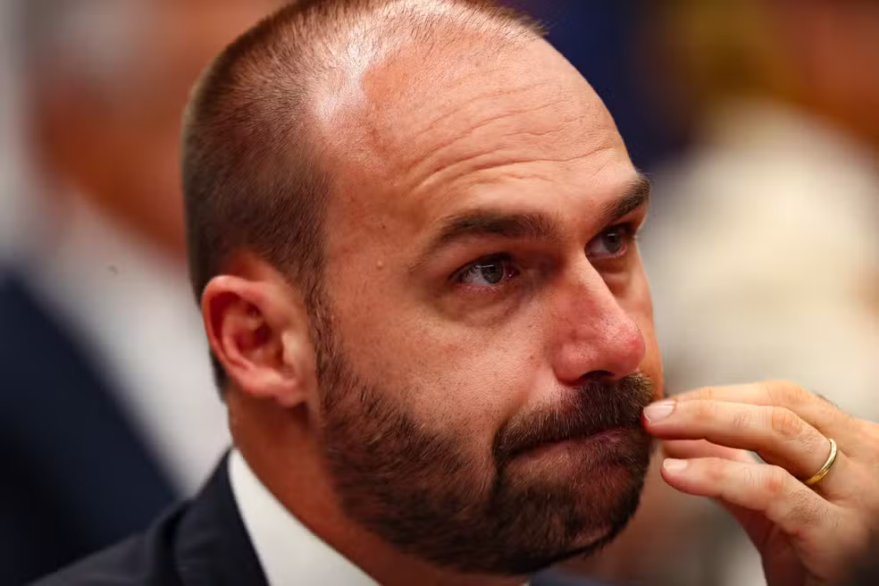 PF determina retorno de Eduardo Bolsonaro ao cargo de escrivão