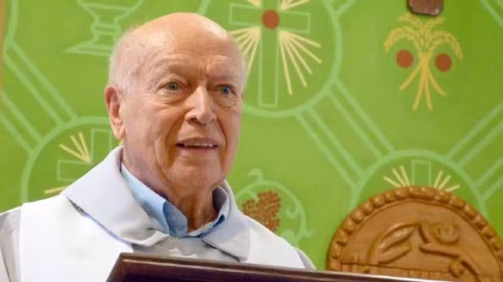 Aos 103, padre morre enquanto rezava Ave Maria no Rio