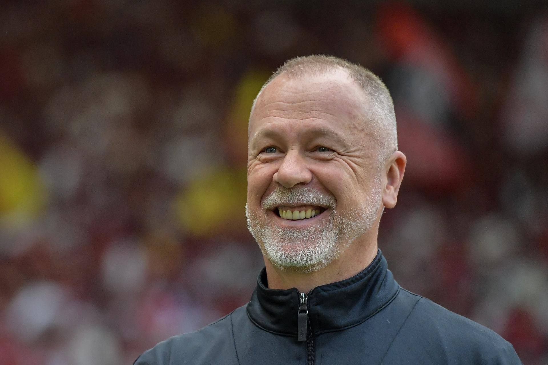 Seleção peruana contrata o brasileiro Mano Menezes