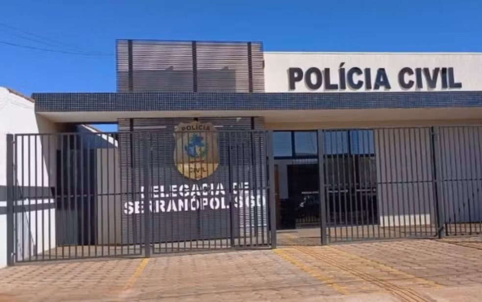 Homem tenta matar ex-mulher dentro da delegacia em Serranópolis