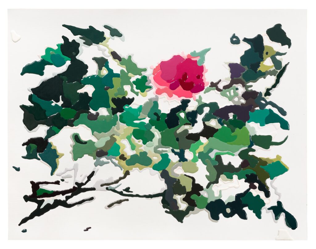 Exposição reconstrói memórias familiares por meio de jardins pintados em esmalte