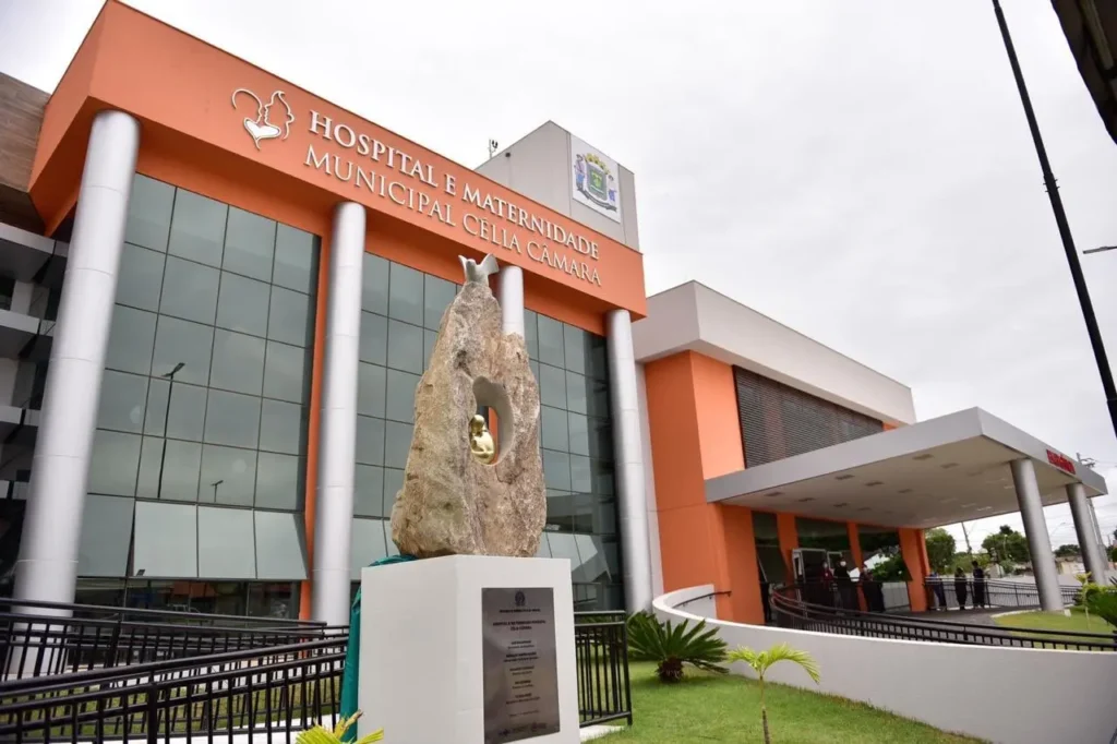 Médicos da Maternidade Célia Câmara anunciam paralisação de 48 horas