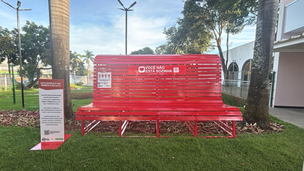 Banco Vermelho: símbolo de luta contra o feminicídio ganha as redes