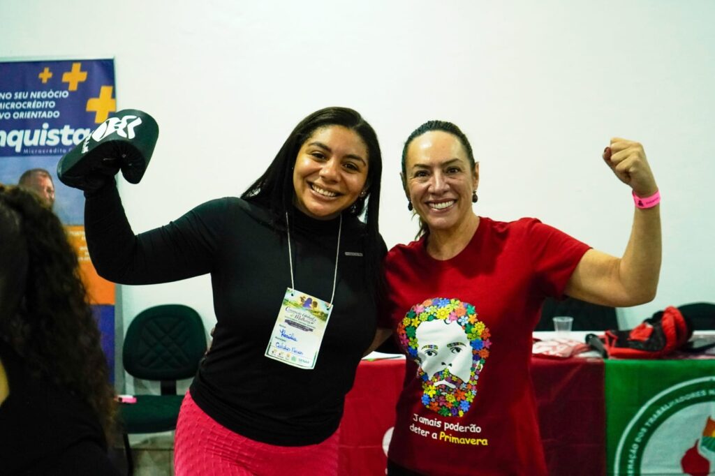 Delegada Accorsi dá aula de defesa pessoal para agricultoras