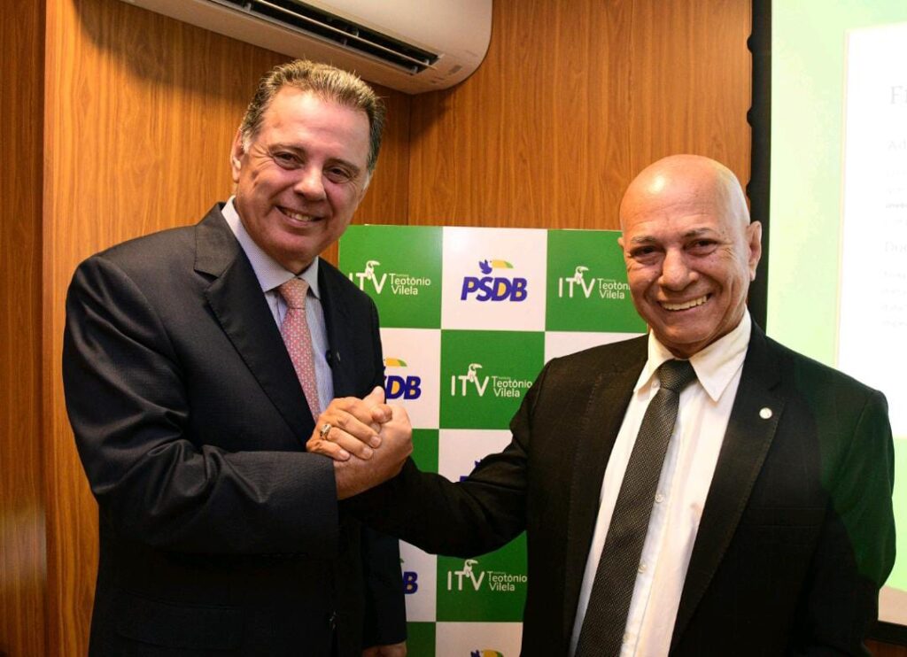 Professor Alcides se filia ao PSDB em ato com Marconi Perillo em Aparecida