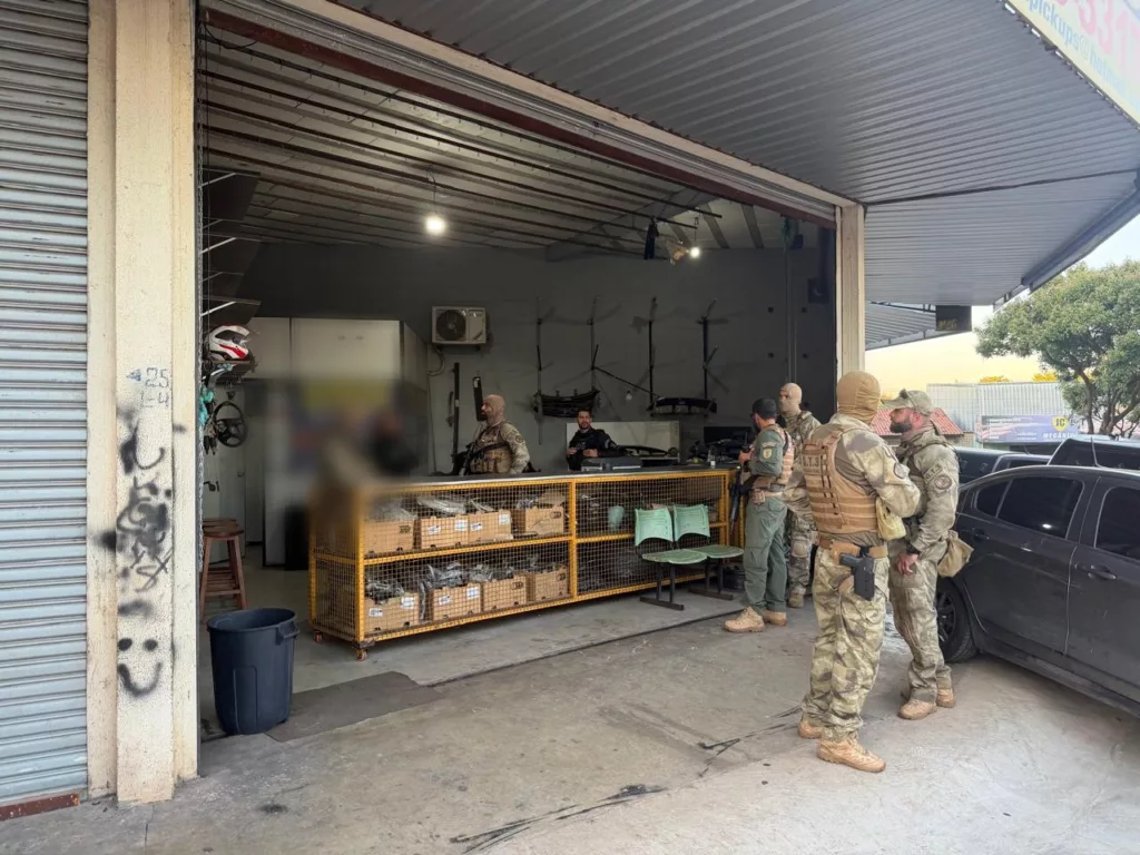Polícia deflagra operação contra receptação de caminhonetes na Vila Canaã
