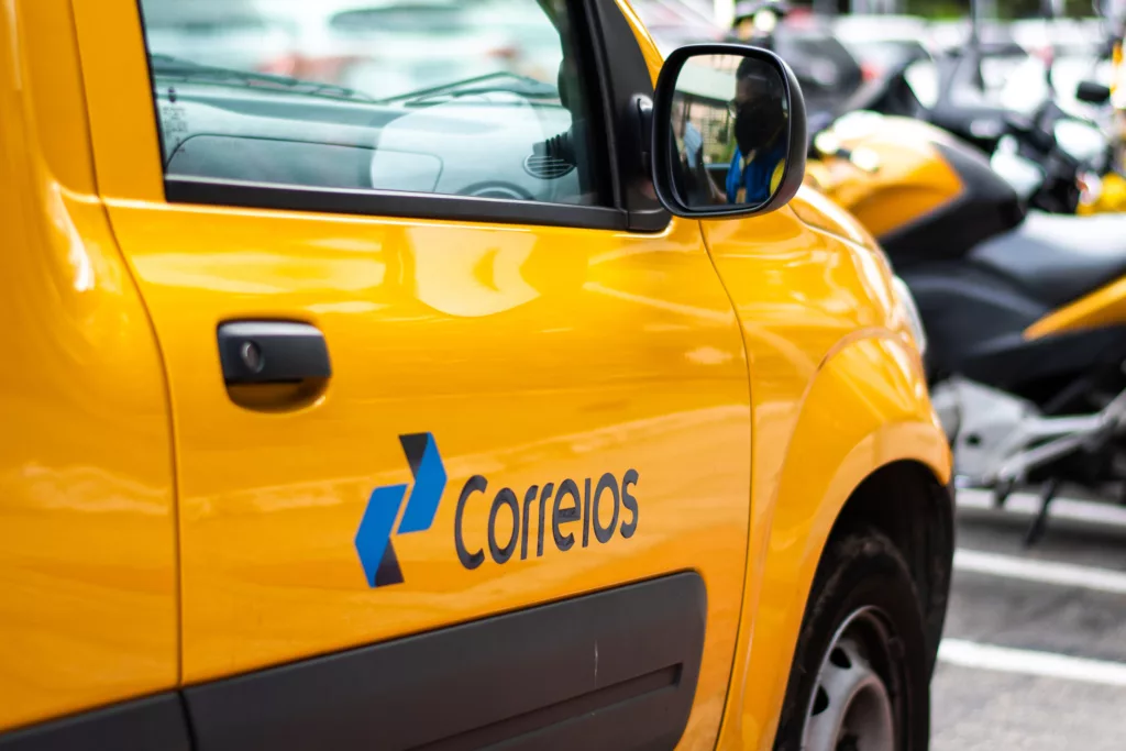 Correios têm prejuízo de R$ 8,5 bi em 2025