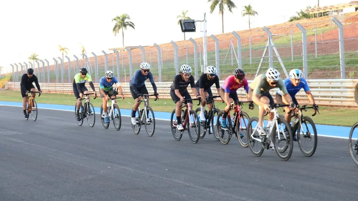 Autódromo de Goiânia tem pista reaberta para ciclismo e novo Centro Aquático anunciado