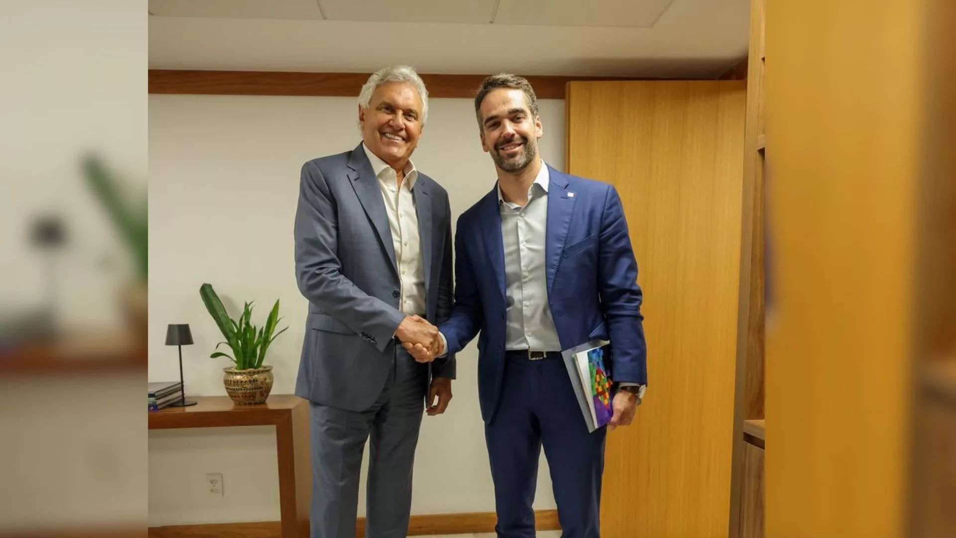 Eduardo Leite declara apoio a Caiado, mas mantém oposição à anistia