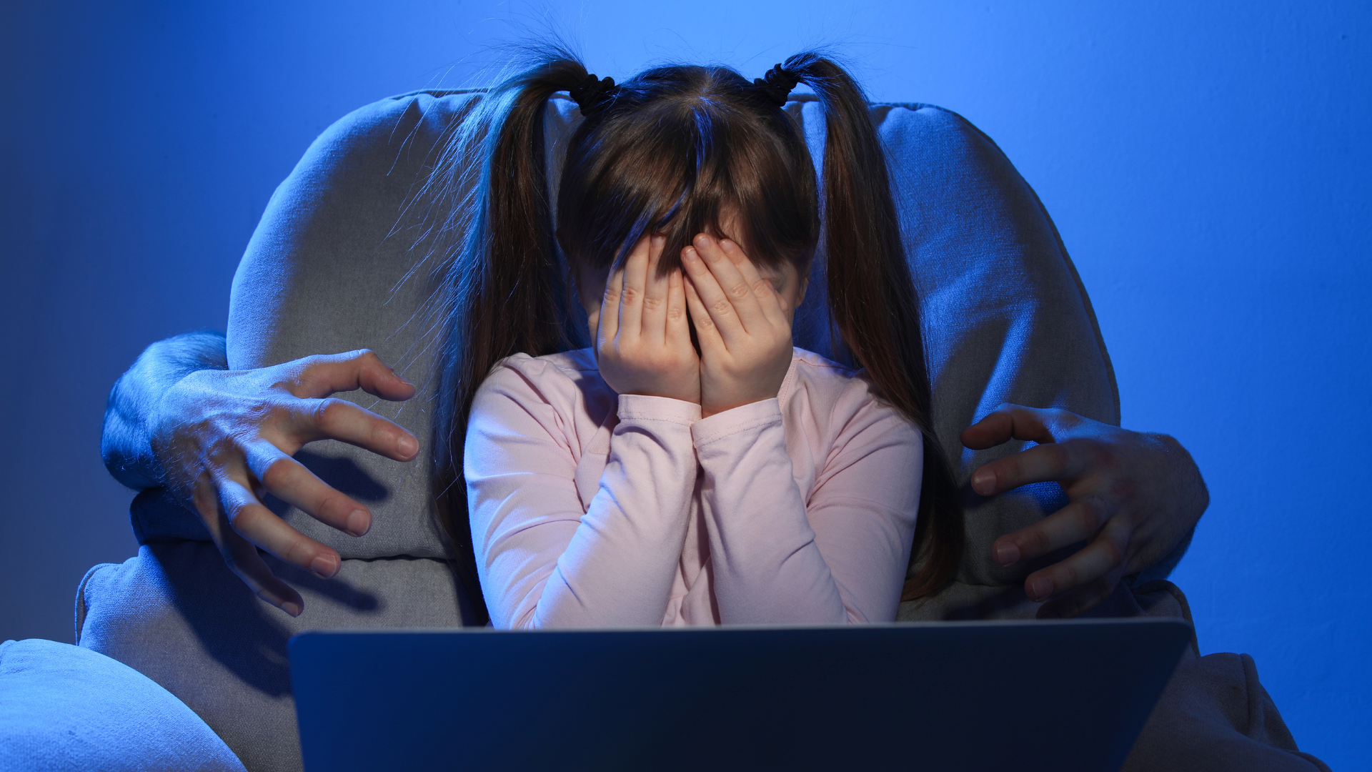 Projeto de lei mira IA e crimes digitais contra crianças
