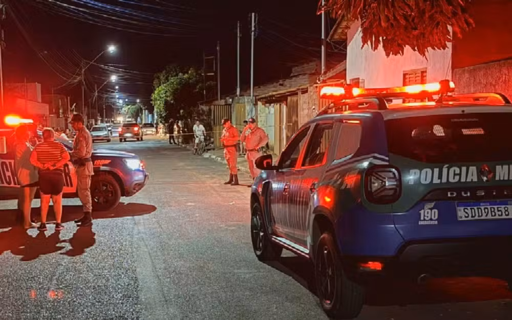Adolescente mata namorada a facadas em Ouvidor