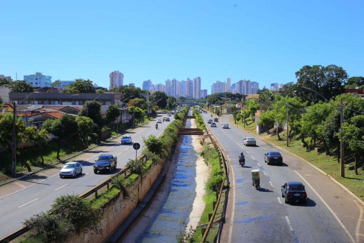 Obras na Marginal Botafogo preparam via para implementação de terceira pista