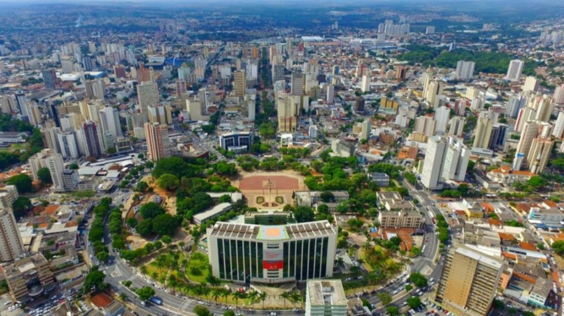 Reflexões sobre o futuro político de Goiás hoje e em 2030