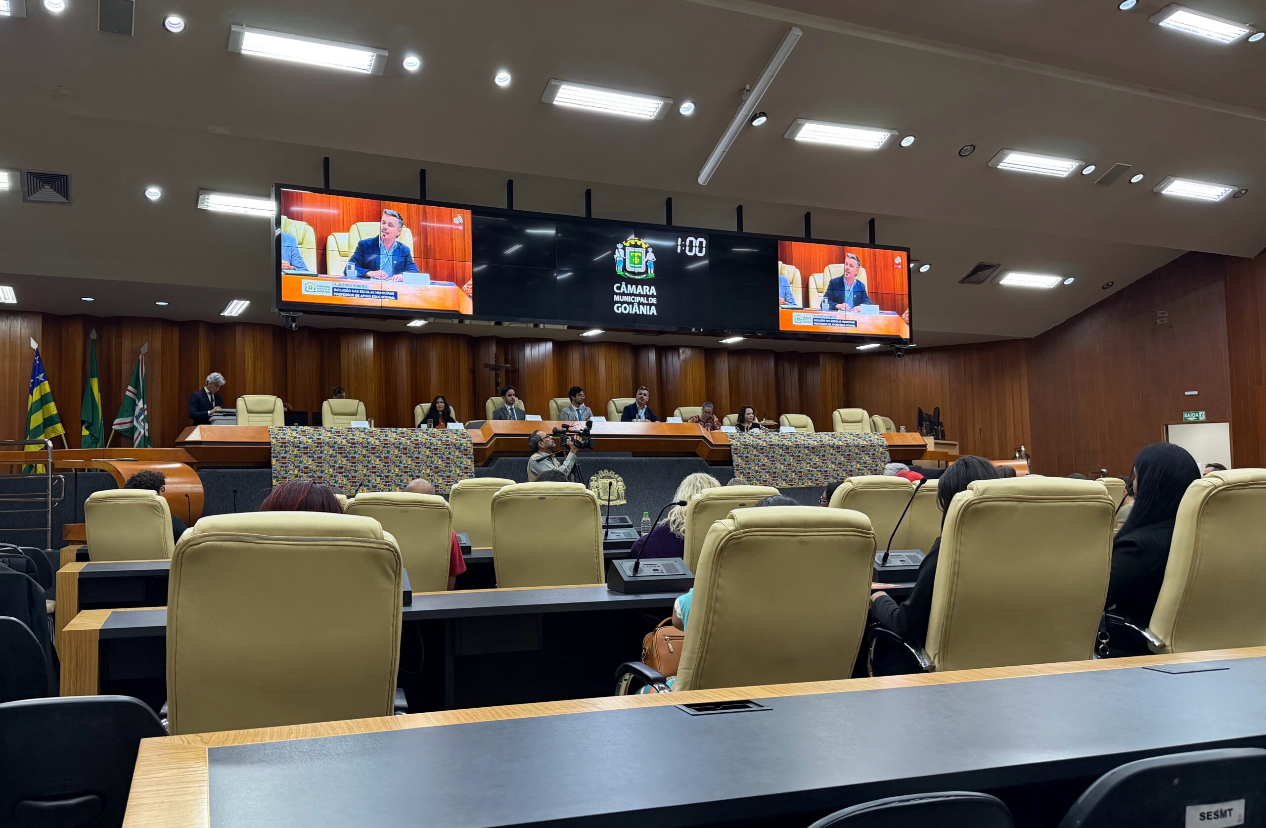 Audiência expõe desafios para garantir inclusão de estudantes com deficiência