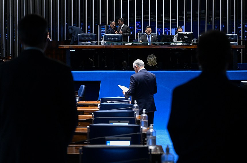 Senado aprova educação política na grade escolar