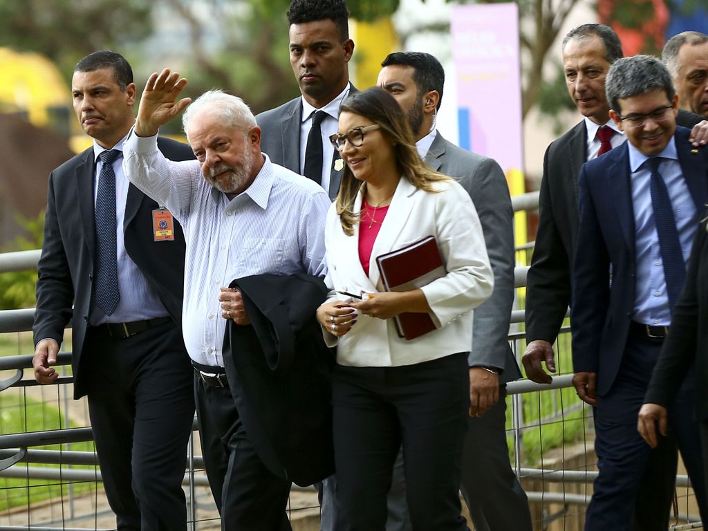 Erro em portaria do GSI leva à nomeação de “Fulano” e “Cicrano” para segurança de Lula